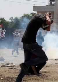 إصابات واعتقال شاب خلال اقتحام الاحتلال مدينة القدس