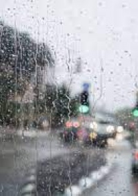 الطقس: أجواء غائمة وباردة وتساقط أمطار غزيرة على مختلف المناطق مصحوبة بعواصف رعدية