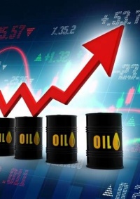 النفط يرتفع بعد هبوط لمخزونات الخام الأميركية