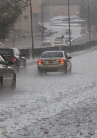 الطقس: منخفض جوي يؤثر على البلاد.. أجواء عاصفة وباردة وأمطار غزيرة فوق معظم المناطق