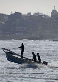 إصابة صياد بعيار مطاطي في بحر غزة