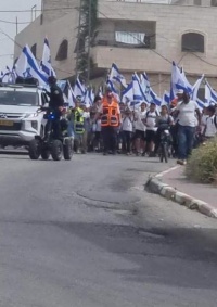 مسيرة استفزازية للمستوطنين على طريق رام الله- نابلس