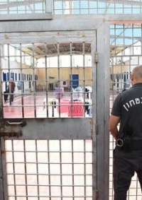 تصاعد كبير في أعداد المعتقلين الإداريين: 3484 معتقلا بينهم 40 طفلا و11 إمرأة