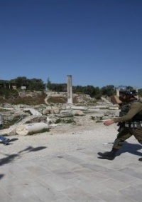 الاحتلال يغلق المنطقة الأثرية في سبسطية