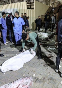 9 شهداء في قصف إسرائيلي استهدف منزلا بدير البلح