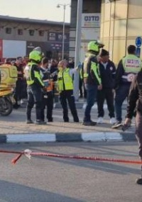إصابة جندي إسرائيلي بعملية طعن بمحطة حافلات في بئر السبع 