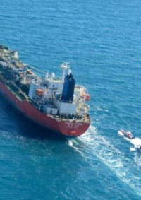 إيران تسيطر على سفينة مملوكة جزئيًا للاحتلال