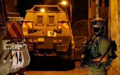 قوات الاحتلال تعتقل شابا في القدس المحتلة