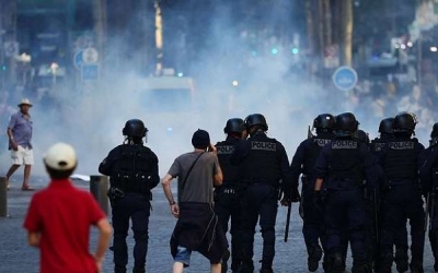 لليلة الثانية: فرنسا تنشر 45 ألف شرطي في مواجهة الاحتجاجات