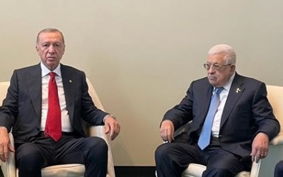 الرئيس يلتقي نظيره التركي