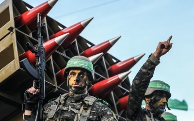 القناة الـ12 الإسرائيلية: هدف تدمير حماس ما زال بعيدا وحزب الله يمتلك 200 الف صاروخ