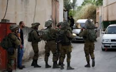 اعتقالات باقتحام الاحتلال مناطق متفرقة من الضفة
