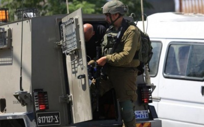 الاحتلال يعتقل ثمانية مواطنين بينهم مسنّ ويستدعي آخر من بيت لحم