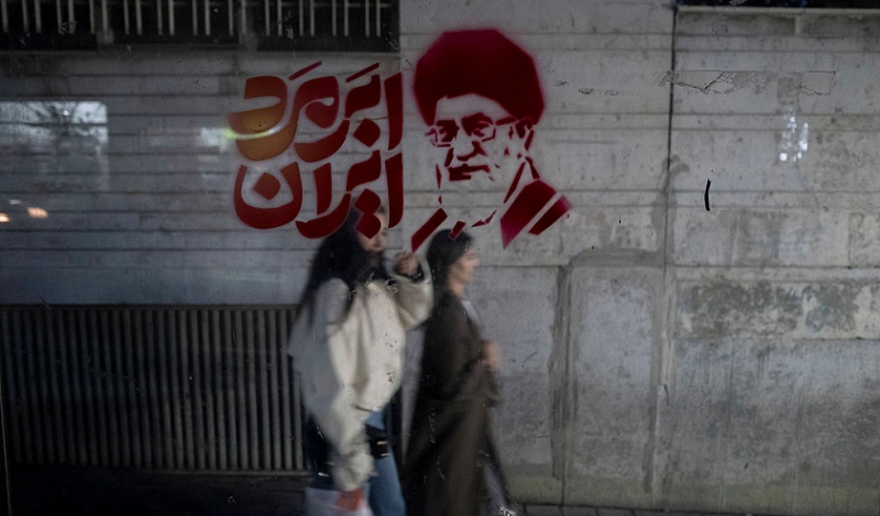 الجيش الإسرائيلي يشنّ هجمات واسعة في طهران والحرس الثوري يعلن ضرب مواقع بإسرائيل والخليج